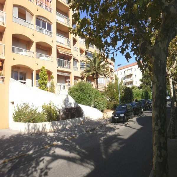 Offres de vente Rez de jardin Saint-Mandrier-sur-Mer 83430
